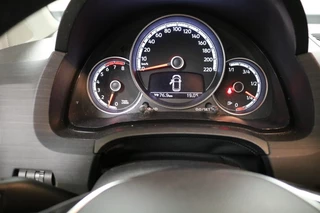Volkswagen up! Volkswagen up! Up 1.0 BMT cross 2e EIGEN.-ORG.NL-STOELVERWARMING-ZEER NETTE - afbeelding nr 27