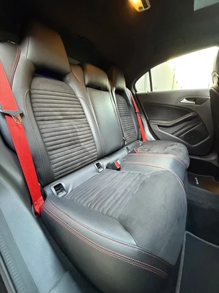 Mercedes-Benz A-Klasse Mercedes-Benz A-klasse AMG 45 4MATIC|Pano|Schaalstoelen|H&K - afbeelding nr 31