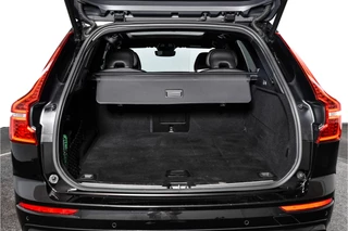 Volvo XC60 | S/K-Panodak | Dig. Cockpit | Adapt. Cruise | Memory Stoelen | Elek. Klep | Stoel-+stuurverw. | Camera | NAV+App. Connect | LM 19