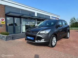 Ford Kuga - 166018442-0