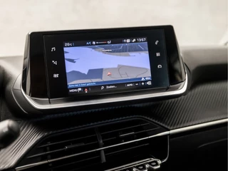 Peugeot 208 Peugeot 208 1.2 PureTech Sport (APPLE CARPLAY, NAVIGATIE, 360 CAMERA, PARKEERSENSOREN, LM VELGEN, SPORTSTOELEN, CRUISE, LANE ASSIST, NIEUWE APK, NIEUWSTAAT) - afbeelding nr 22