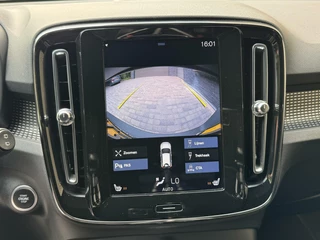 Volvo XC40 Volvo XC40 1.5 T5 Twin Engine R-Design Automaat | Achteruitrijcamera | LED verlichting | Trekhaak uitklapbaar | Stoelverwarming | Climate control | Cruise control adaptief | Dode hoek detectie | Getint glas | Parkeersensoren voor en achter - afbeelding nr 26