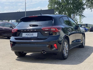 Ford Focus Ford Focus 1.0 EcoBoost Hybrid Titanium 125pk | Winterpack | Parking Pack | SYNC 4 Navigatie | 16 inch Licht metalen velgen - afbeelding nr 9