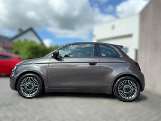 Fiat 500 Fiat 500 Action 24 kWh PARKEERSENSOREN / CARPLAY / CRUISE CONTROL / ECC / STOELVERWARMING / WEING KM'S - afbeelding nr 4