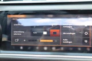 Land Rover Range Rover Velar Land Rover Range Rover Velar 3.0 V6 SC AWD R-Dynamic HSE 381 PK A cruise|Carplay|Matrix|Panoschuifdak|Digidash|Camera|Massage|Kahn LMV 22