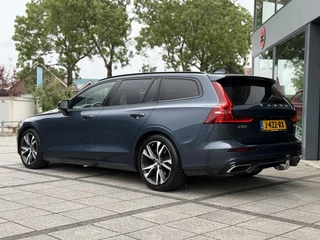 Volvo V60 Volvo V60 2.0 B4 Aut. 197pk MHEV R-Design | Navi | Camera | Trekhaak | Memory | - afbeelding nr 4