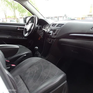 Suzuki Swift Suzuki Swift 1.2 X-tra  Pearl White - afbeelding nr 8