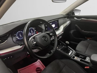 Škoda Octavia Skoda Octavia Combi 1.0 TSI Business Edition Plus |Trekhaak | Virtual Cockpit | LED Sfeerverlichting | Dodehoek | Keyless | DAB+ - afbeelding nr 10