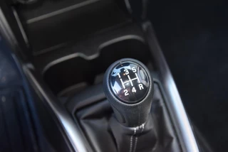 Suzuki Swift Suzuki Swift 1.2 Style Smart Hybrid | Apple carplay/android | Stoelverwarming | Dodehoek detectie | - afbeelding nr 24