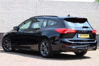 Ford Focus Ford Focus Wagon 1.5 EcoBoost ST Line Business | Trekhaak | Camera | Winterpack - afbeelding nr 3