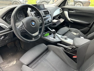 BMW 1 Serie 50% deal 6.975,- ACTIE Trekhaak / LED / Sport stoelen / Stoel verwarming / PDC achter - afbeelding nr 14