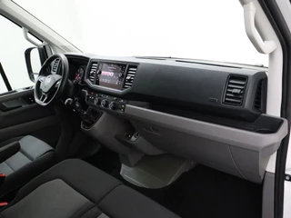 Volkswagen Crafter Volkswagen Crafter 2.0TDI L3H3 | Navigatie | Camera | Airco | Cruise | 3-Persoons - afbeelding nr 20