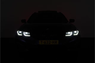 BMW 3 Serie BMW 3-serie Touring 330e M Sport Pano.schuif/Laser LED/Adaptive ophanging/Memory/Head-up/Portimo Blue... - afbeelding nr 8