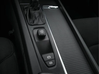 Volvo V60 Volvo V60 2.0 T4 Aut. *FULL-LED | DIGI-COCKPIT | NAVI-FULLMAP | ECC | CRUISE | COMFORT-SEATS | LANE-ASSIST | CARPLAY | 18