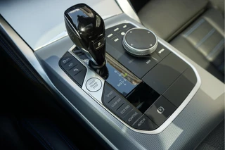 BMW 4 Serie BMW 4 Serie Coupé M440i xDrive High Executive | M-SPORT | SAN REMO GRUN | Panoramadak | Harman Kardon | Head Up Display | Adaptieve demping | APPLE CarPlay | 360 graden Camera - afbeelding nr 43