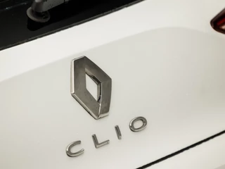 Renault Clio 141Pk Automaat (APPLE CARPLAY, DIGITAL COCKPIT, GROOT NAVI, CAMERA, GETINT GLAS, SPORTSTOELEN, LED KOPLAMPEN, CRUISE, LANE ASSIST, NIEUWE APK, NIEUWSTAAT) - afbeelding nr 28