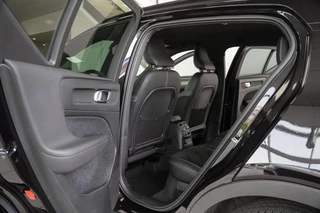 Volvo XC40 Volvo XC40 1.5 T5 262PK|R-Design|1ste Eig|LED|Leder|Trekhaak|Camera|Black Edition|Dealer Onderhouden - afbeelding nr 35