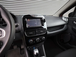 Renault Clio Renault Clio Estate 0.9 TCe Limited (Vol-Opties!) - afbeelding nr 12