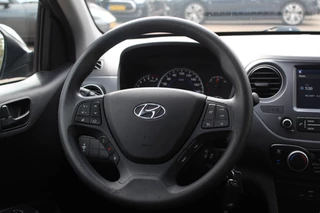 Hyundai i10 Hyundai i10 1.0i Go! 2017 / Navigatie / Apple CarPlay / Bluetooth / Lichtmetalen Velgen / Cruise control / Climate Control - afbeelding nr 17