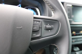 Peugeot e-Expert Peugeot e-Expert EV L3 75 kWh Airco Navigatie Trekhaak Black Line - afbeelding nr 22