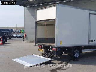 Iveco Daily Iveco Daily 35C18 3.0L Automaat Laadklep Zijdeur Bakwagen LED Airco Cruise Euro6 Meubelbak Koffer 20m3 Airco Cruise control - afbeelding nr 3