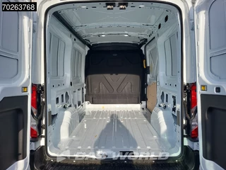 Ford Transit Ford Transit 130pk L2H2 Nieuw! Black Edition Trekhaak Airco Cruise Camera Parkeersensoren 10m3 Airco Trekhaak Cruise control - afbeelding nr 8