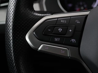 Volkswagen Passat Volkswagen Passat 1.4 TSI PHEV GTE | Stoelverwarming | Massage |  Carplay | Camera | Adaptive cruise | Matrix LED | Navigatie | Memory | Sfeerverlichting - afbeelding nr 17