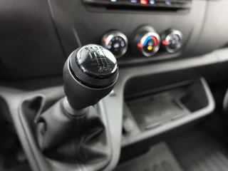 Renault Master Renault Master T33 2.3 dCi 135 L2H2 BPM VRIJ ! Airco Cruise control Parkeersensoren Navigatie Trekhaak - afbeelding nr 22