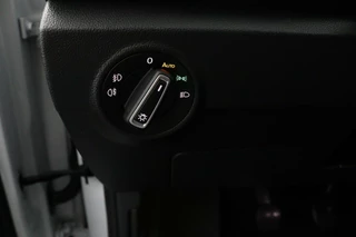 Volkswagen T-Roc Volkswagen T-Roc 1.5 TSI Sport | Virtual Cockpit | Camera | Navi | - afbeelding nr 19