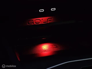 Volkswagen Golf Volkswagen Golf 2.0 TSI GTI Panorama/Camera/Virtual/Trekhaak - afbeelding nr 21