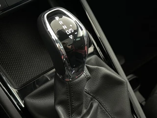 Škoda Kamiq Škoda Kamiq 1.0 TSI Monte Carlo DSG Automaat | Panoramadak | Sportstoelen | Apple Carplay/Android Auto - afbeelding nr 18