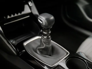 Peugeot 208 (APPLE CARPLAY, GROOT NAVI, 360 CAMERA, LEDER, GETINT GLAS, SPORTSTOELEN, LM VELGEN, LED KOPLAMPEN, LANE ASSIST, PARKEERSENSOREN, NIEUWSTAAT) - afbeelding nr 10