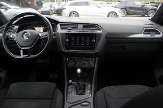 Volkswagen Tiguan Allspace Volkswagen Tiguan Allspace 1.5 TSI Highline Business R 7p. / Panoramadak / Camera / 20'' / Virtual Cockpit / DAB / Stoelverwarming / ACC / Spiegelpakket - afbeelding nr 2