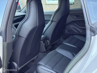 Porsche Taycan Porsche Taycan Performance 84 kWh PANO/AIRCO/CAM/LEDER/CHRON - afbeelding nr 22