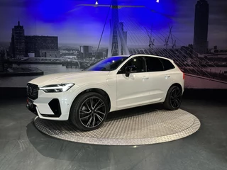 Volvo XC60 Volvo XC60 2.0 T6 Plug-in hybrid AWD Plus Dark *Pano*HKSound*Leder*Memory* - afbeelding nr 8