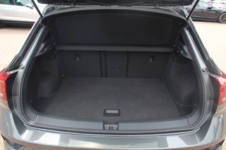 Volkswagen T-Roc Volkswagen T-Roc 1.5 TSI Sport Business 3x R-Line / Camera / Virtual Cockpit / Navigatie / 19'' / Keyless / Stoelverwarming / ACC - afbeelding nr 16