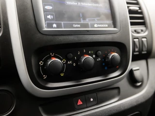 Renault Trafic (NAVIGATIE, AIRCO, IMPERIAAL, PARKEERSENSOREN, TREKHAAK, ELEK RAMEN, CRUISE, BLUETOOTH, NIEUWE APK, NIEUWSTAAT) - afbeelding nr 8