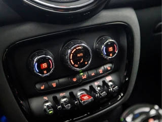 MINI Clubman Automaat (PANORAMADAK, GROOT NAVI, LEDER, STOELVERWARMING, SPORTSTOELEN, HARMAN/KARDON, LED KOPLAMPEN, KEYLESS, GETINT GLAS, NIEUWE APK, NIEUWSTAAT) - afbeelding nr 10