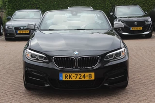 BMW 2 Serie BMW 2 Serie Cabrio M240i xDrive High Exe. M Sport / Camera / Leder / Harman Kardon / 18'' / Keyless / Navigatie / Stuurverwarming / DAB / Windscherm / Stoelverwarming / Cruise Control - afbeelding nr 8