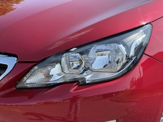 Peugeot 308 Peugeot 308 SW 1.2 PureTech Style 1e Eigenaar,Pano,Navi,131pk,Trekhaak,6 Bak,Clima,Cruise,Pdc,Lm Velgen,Dealer Onderhouden,Apk tot 11-2025 - afbeelding nr 27