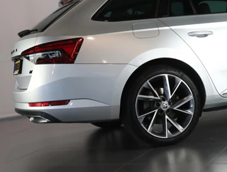Škoda Superb Skoda Superb Combi 1.4 TSI iV Sportline Business - afbeelding nr 31