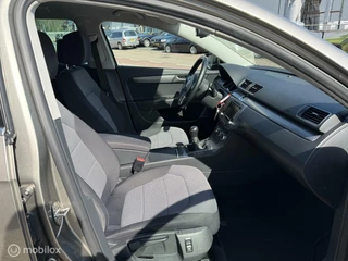 Volkswagen Passat Volkswagen Passat Variant 1.4 TSI Highline ACC, NAVI, BOMVOL - afbeelding nr 13