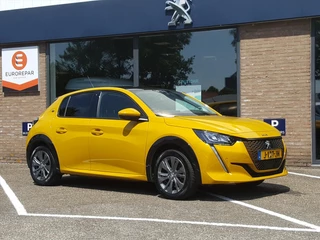 Peugeot e-208 ALLURE PACK EV 50kWh 136pk 3-fase | Navigatie | Adaptieve Cruise & Climate | Achteruitrijcamera | Panoramadak | KEYLESS | P-hulp | Stoelverwarming |BT