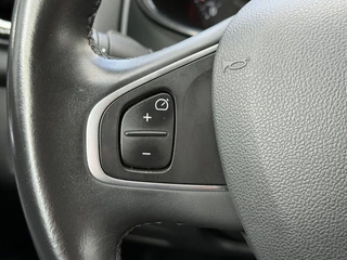 Renault Clio Renault Clio Estate 1.2 TCe Bose Automaat/Led/Navigatie/Cruise/Trekhaak/Camera/R-Link - afbeelding nr 13