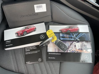 Mercedes-Benz A-Klasse Mercedes-Benz A-Klasse 180 Luxury Line | Facelift | Pano | Ambiente | Camera | CarPlay | LED | Keyless | DAB+ - afbeelding nr 30