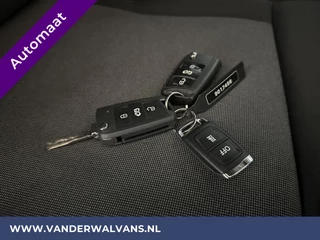 Volkswagen Crafter Volkswagen Crafter 2.0 TDI 177pk Automaat L3H3 L2H2 Euro6 Airco | Camera | Navigatie | LED | Apple Carplay Android Auto, Cruisecontrol, Parkeersensoren, 3000kg trekvermogen, Bijrijdersbank - afbeelding nr 19