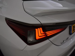 Lexus ES Lexus ES 300h F Sport Design | DEMO - afbeelding nr 25