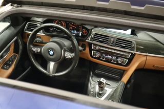 BMW 3 Serie BMW 3 Serie 330e Centennial High Executive Sport Line [SCHUIFKANTELDAK, MEMORY SEATS, ADAPTIVE CRUISECONTROL, STOELVERWARMING, VOL LEDER, HEAD-UP, PDC V+A, BLUETOOTH, CLIMATE CONTROL, NIEUWSTAAT] - afbeelding nr 6
