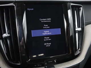 Volvo XC60 Volvo XC60 2.0 T8 Twin Engine AWD Inscription | Panoramadak |  Trekhaak | Leder | Camera | Carplay | Navigatie | Full LED | Climate control - afbeelding nr 19