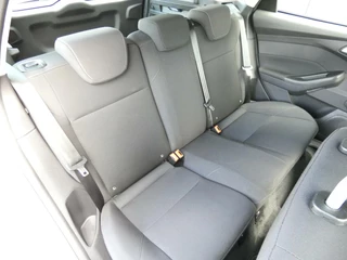 Ford Focus Ford Focus Wagon 1.0 100 PK Trend | AIRCO | 124000 KM!!! - afbeelding nr 27